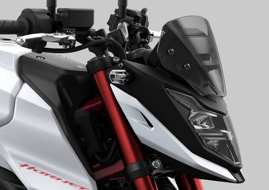 Huyền thoại Honda CB750 Hornet trở lại, cảm giác lái vẫn là tiêu chí hàng đầu trên mẫu naked bike ảnh 9