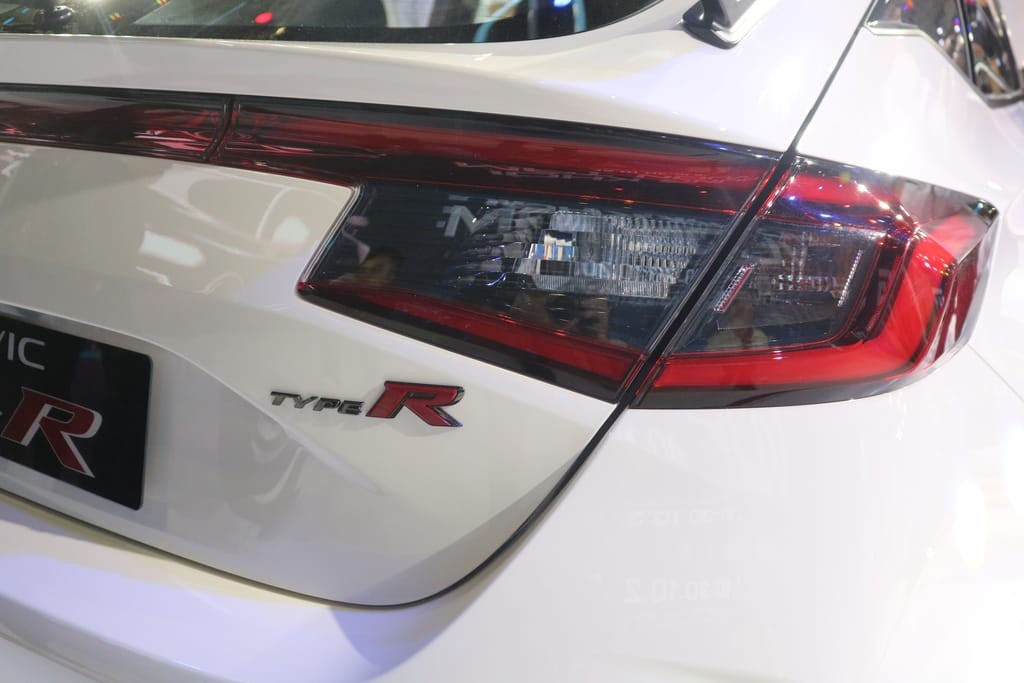Diện kiến Honda Civic Type R 2023: Mẫu xe đua cầu trước chỉ dành cho các “dân chơi“ ảnh 4