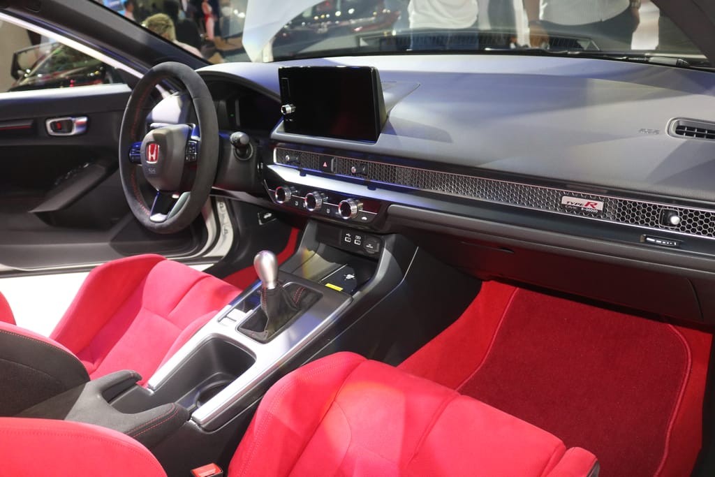 Diện kiến Honda Civic Type R 2023: Mẫu xe đua cầu trước chỉ dành cho các “dân chơi“ ảnh 7