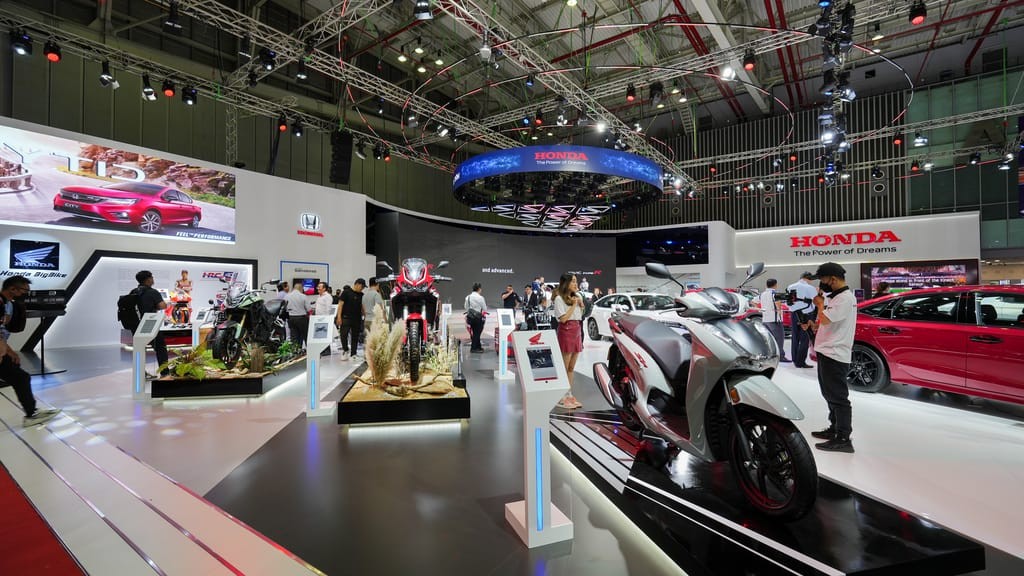 VMS 2022 là triển lãm ô tô, nhưng Honda còn khoe cả dàn mô tô 