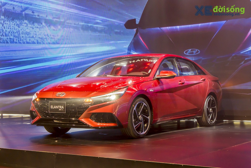 Chùm ảnh: So sánh trực tiếp các phiên bản của Hyundai Elantra thế hệ mới tại Việt Nam ảnh 5