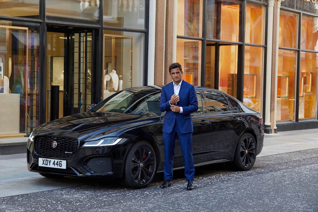 Bạn có nhận ra những chiếc Jaguar đã từng xuất hiện trong các tập phim 007 trước đây sau khi xem xong video này? ảnh 1