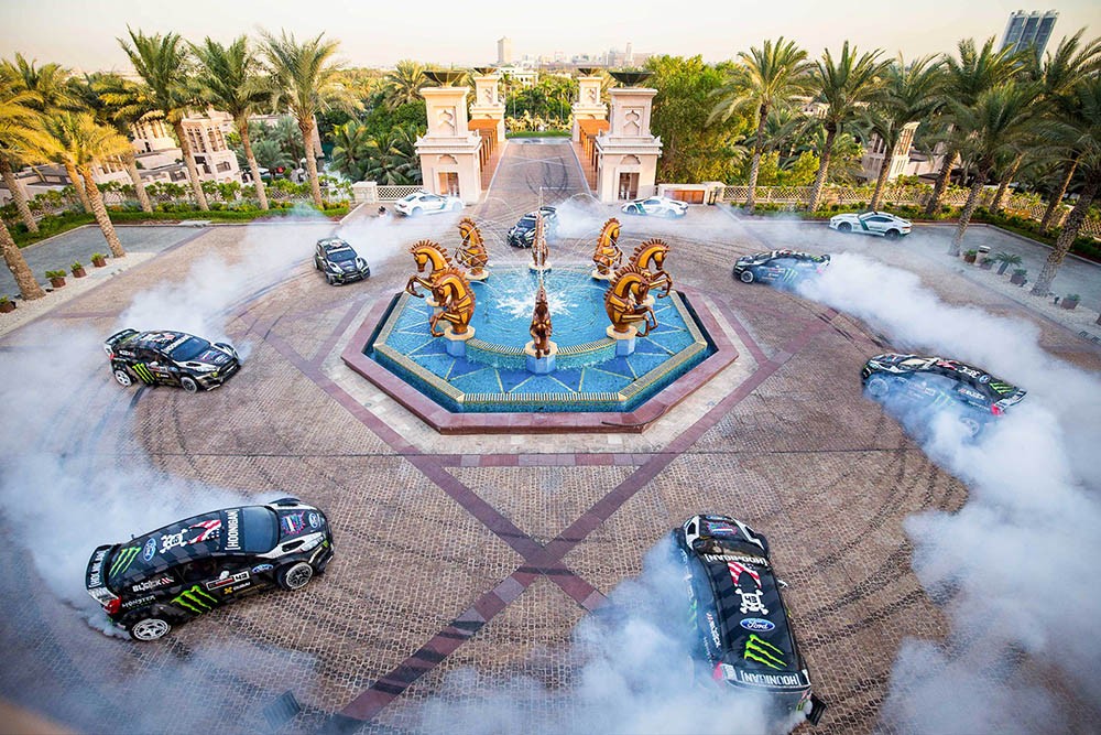 Ken Block drift siêu đẳng đại náo Dubai trong Gymkhana Eight ảnh 7