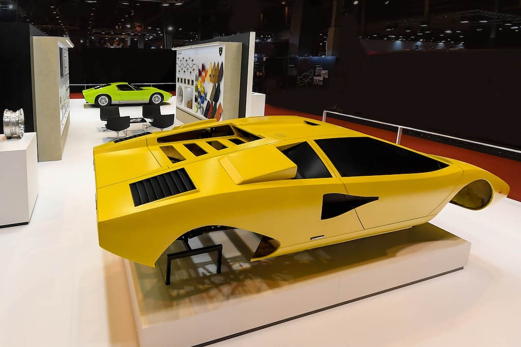 Ngắm 2 siêu xe Lamborghini cổ được phục chế như “đập thùng“ ảnh 4