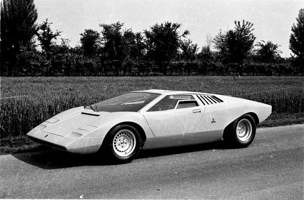 Chiếc Lamborghini năm xưa mà chúng ta từng mơ mộng giờ đã tròn 50 tuổi! ảnh 1