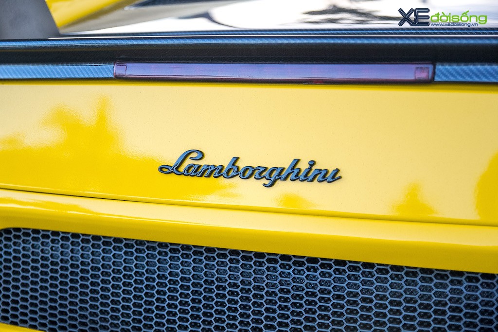 Soi chi tiết siêu phẩm Lamborghini Gallardo LP560-4 độ bodykit Squadra Corse tại Việt Nam. ảnh 14
