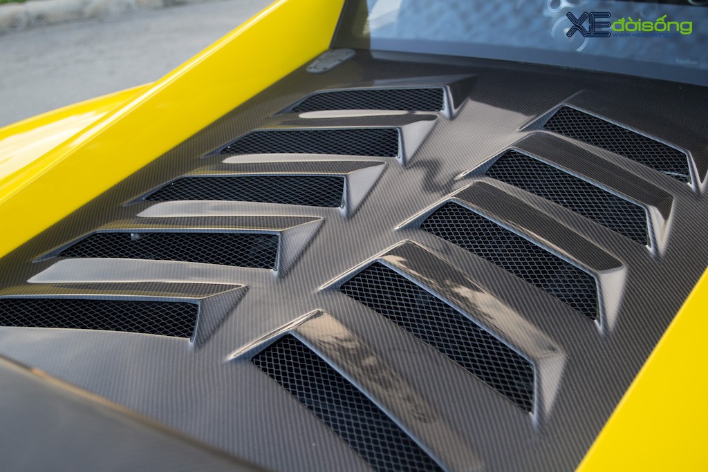 Soi chi tiết siêu phẩm Lamborghini Gallardo LP560-4 độ bodykit Squadra Corse tại Việt Nam. ảnh 15