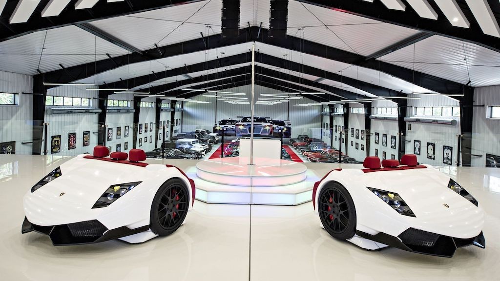 “Tròn mắt” với sofa hình Lamborghini Murcielago SV giá hơn 228 triệu ảnh 2