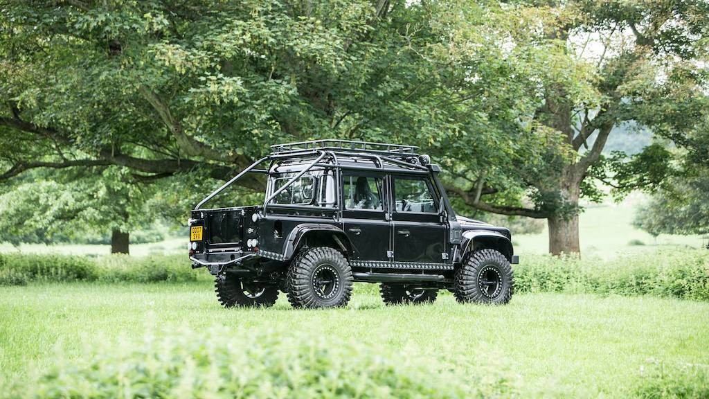 “Chiến binh” Land Rover Defender trong phim 007 giá từ 6,67 tỷ ảnh 3