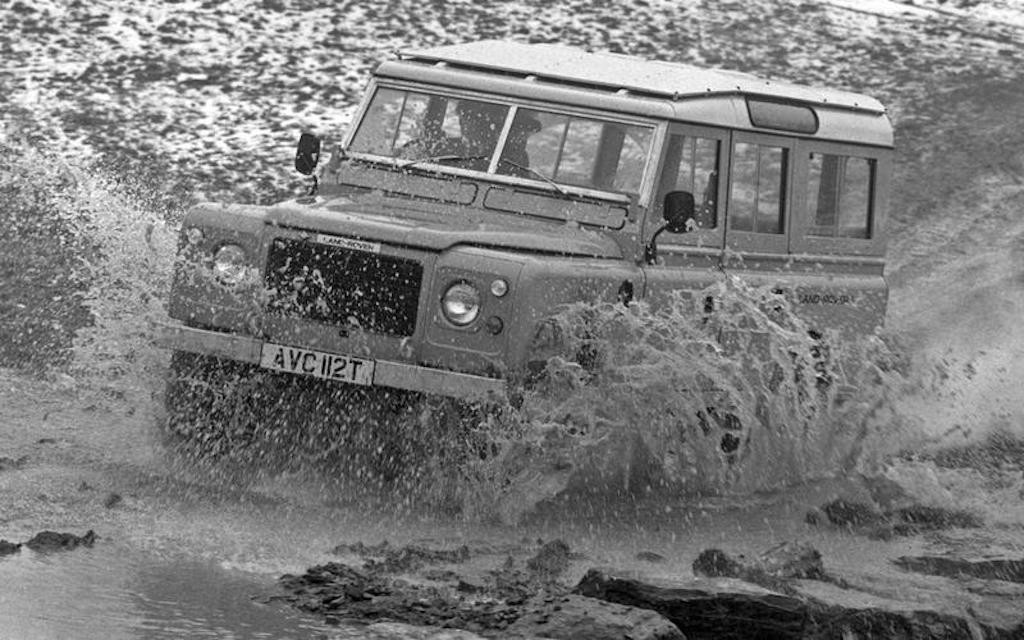 Những cột mốc đáng nhớ trong lịch sử “huyền thoại offroad” Land Rover Defender (phần II) ảnh 4