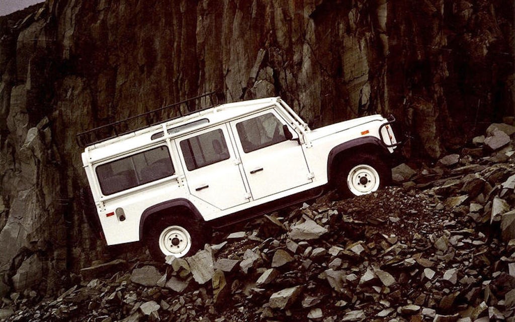 Những cột mốc đáng nhớ trong lịch sử “huyền thoại offroad” Land Rover Defender (phần II) ảnh 7