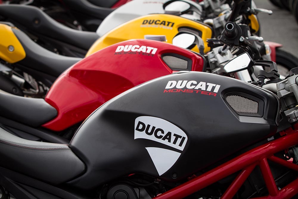 517 chiếc Ducati Monster diễu hành lập kỷ lục Thế giới ảnh 13