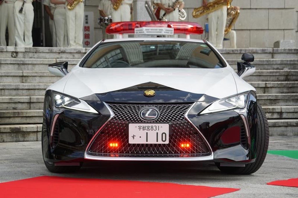 Cảnh sát Nhật nói “không” với siêu xe ngoại quốc, chơi hàng nội địa là coupe cao cấp nhất nhà Lexus ảnh 4