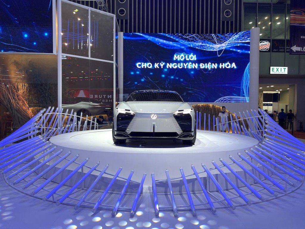 Chuẩn bị cho kỷ nguyên xe điện, Lexus đã hướng tới cá nhân hoá sự sang trọng tại VMS 2022 như thế nào? ảnh 2