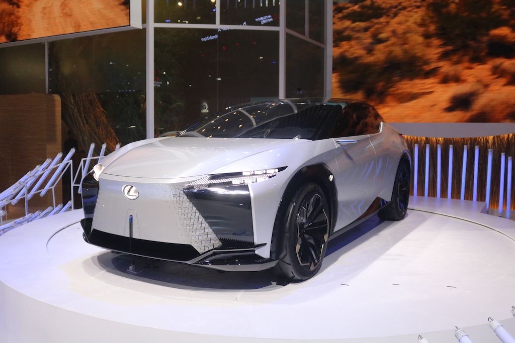 Chuẩn bị cho kỷ nguyên xe điện, Lexus đã hướng tới cá nhân hoá sự sang trọng tại VMS 2022 như thế nào? ảnh 4