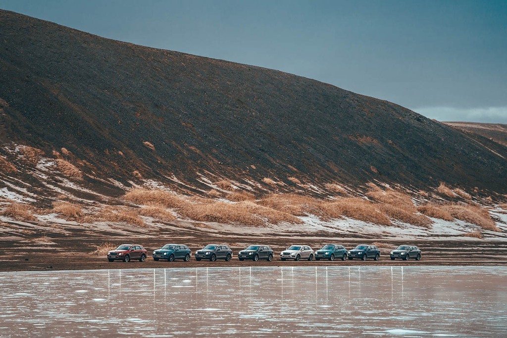 Vẻ đẹp đầy ấn tượng Bentley Bentayga V8 chinh phục Iceland ảnh 2