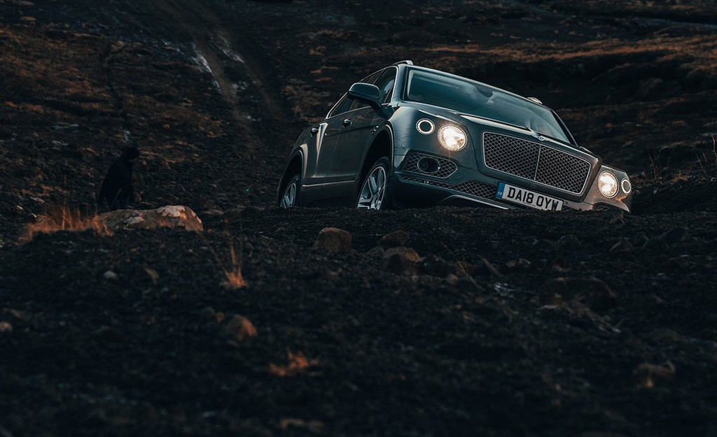 Vẻ đẹp đầy ấn tượng Bentley Bentayga V8 chinh phục Iceland ảnh 9