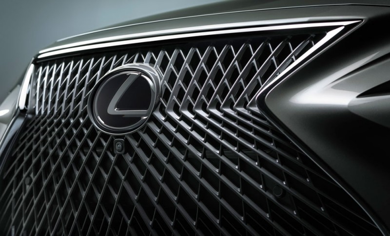Tìm hiểu thiết kế Lexus L-Finesse: Lưới tản nhiệt hình con suốt  ảnh 3