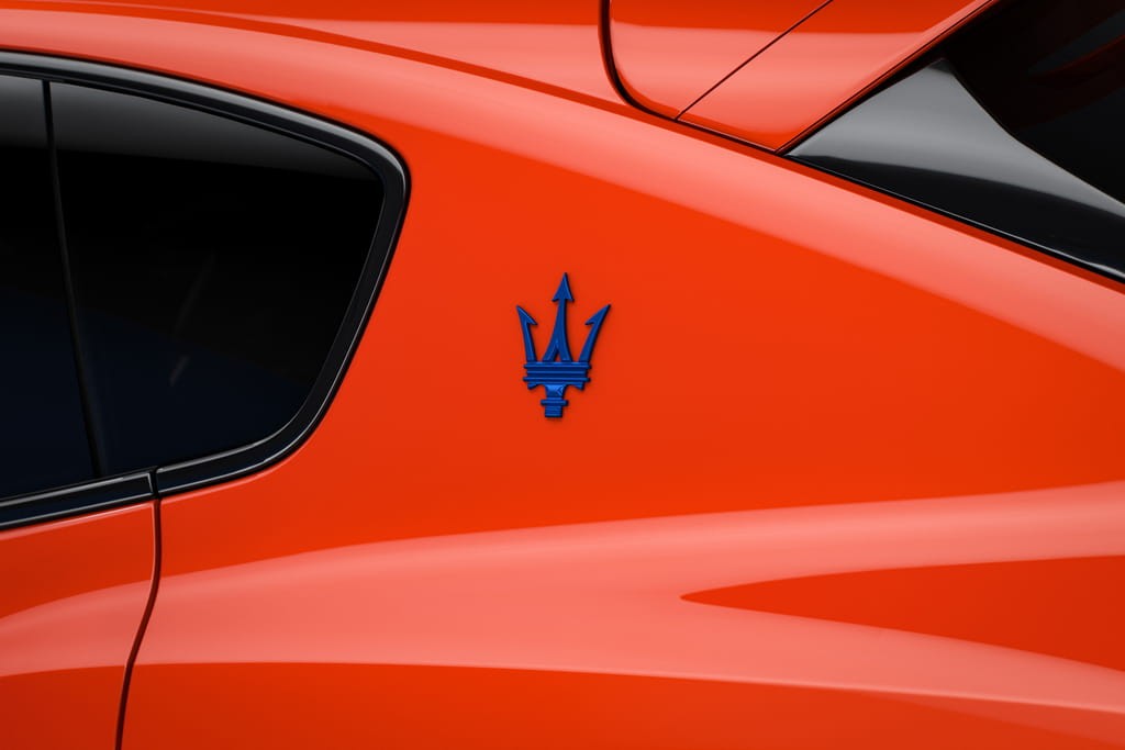 Bộ đôi Maserati Ghibli và Levante FTributo: Tôn vinh nữ tay đua huyền thoại Maria Teresa De Filippis ảnh 4