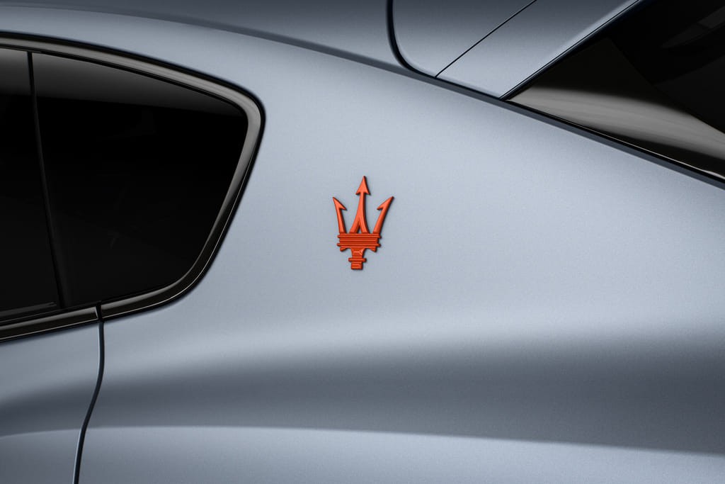 Bộ đôi Maserati Ghibli và Levante FTributo: Tôn vinh nữ tay đua huyền thoại Maria Teresa De Filippis ảnh 6