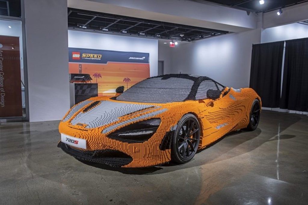 Độc đáo siêu xe McLaren 720S ghép từ Lego ảnh 2