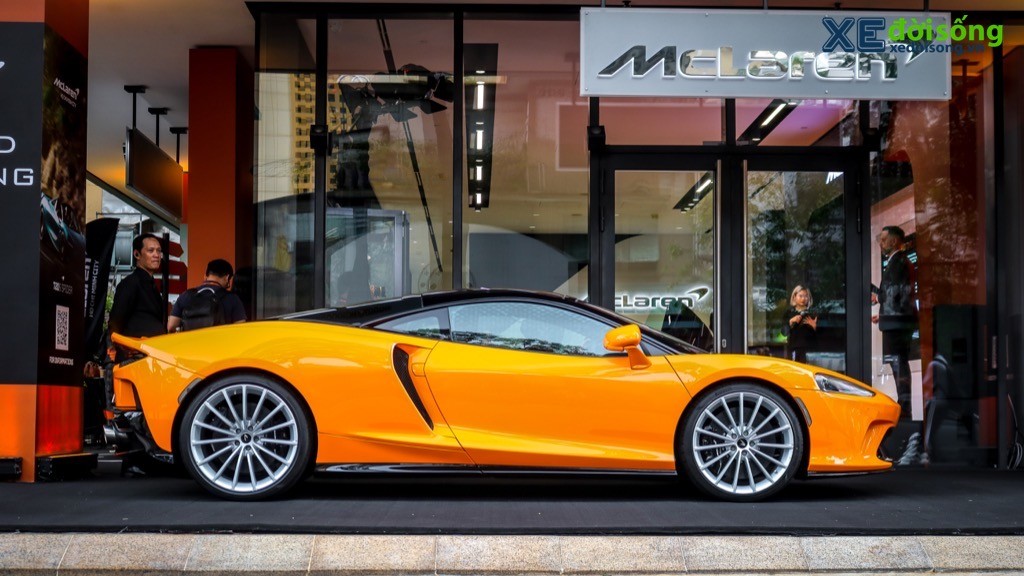 “Mục sở thị” McLaren GT thứ 2 Việt Nam, ngoại thất tươi sáng khác với chiếc đầu tiên ảnh 9