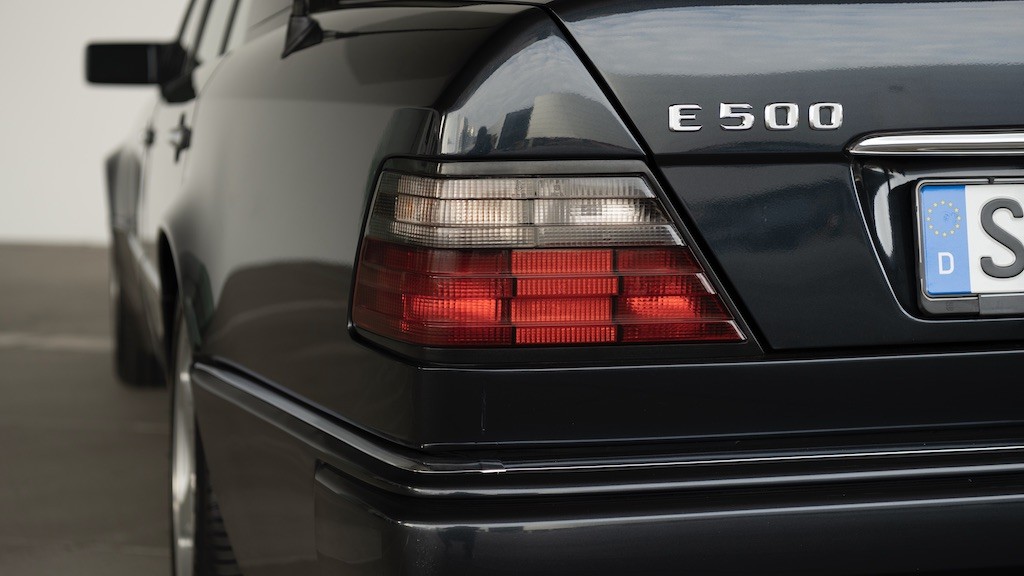 Cách đây 30 năm, Porsche đã từng sản xuất xe... Mercedes E-Class và thành công như thế nào? ảnh 6