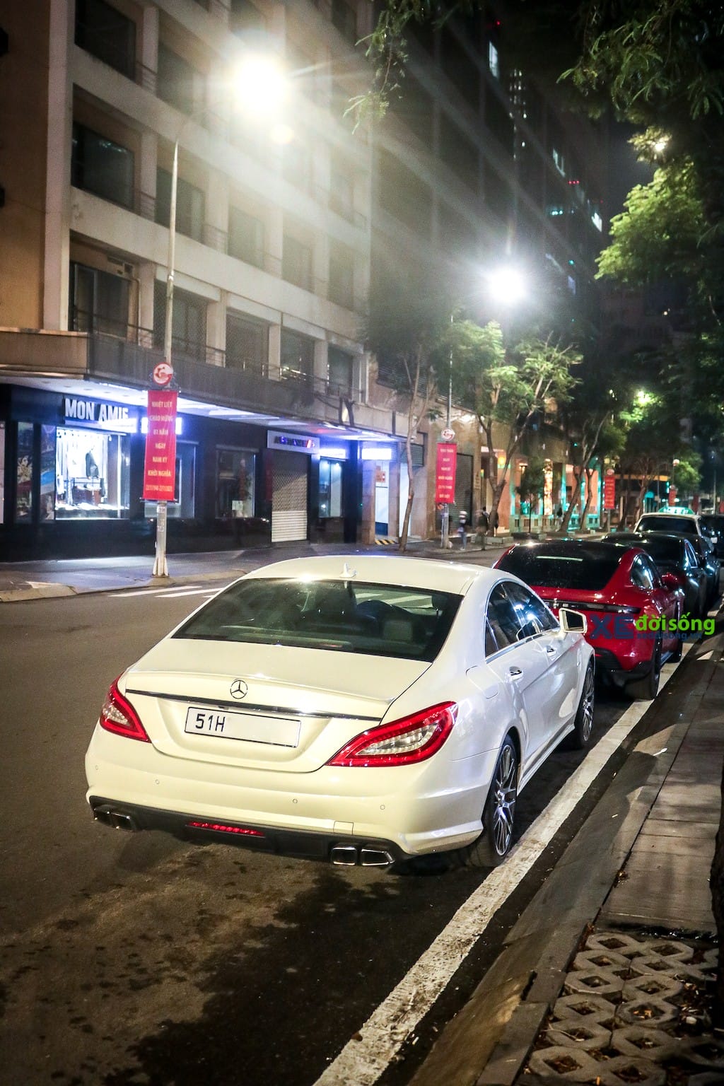 Cận cảnh hàng hiếm coupe 4 cửa thể thao Mercedes-Benz CLS 63 AMG tại Việt Nam ảnh 17