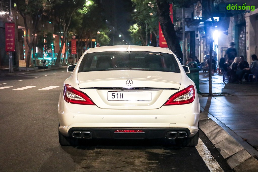 Cận Cảnh Hàng Hiếm Coupe 4 Cửa Thể Thao Mercedes-Benz Cls 63 Amg Tại Việt  Nam