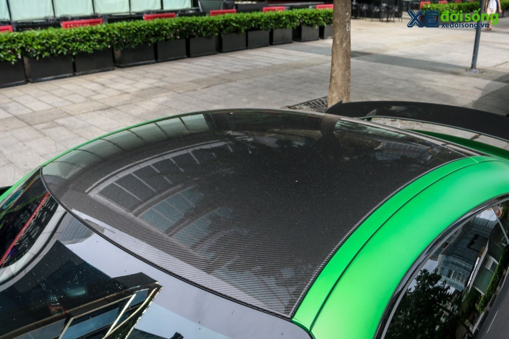 Siêu xe thể thao Mercedes-AMG GT R với phối màu cực đẹp xuất hiện tại Sài Gòn ảnh 11