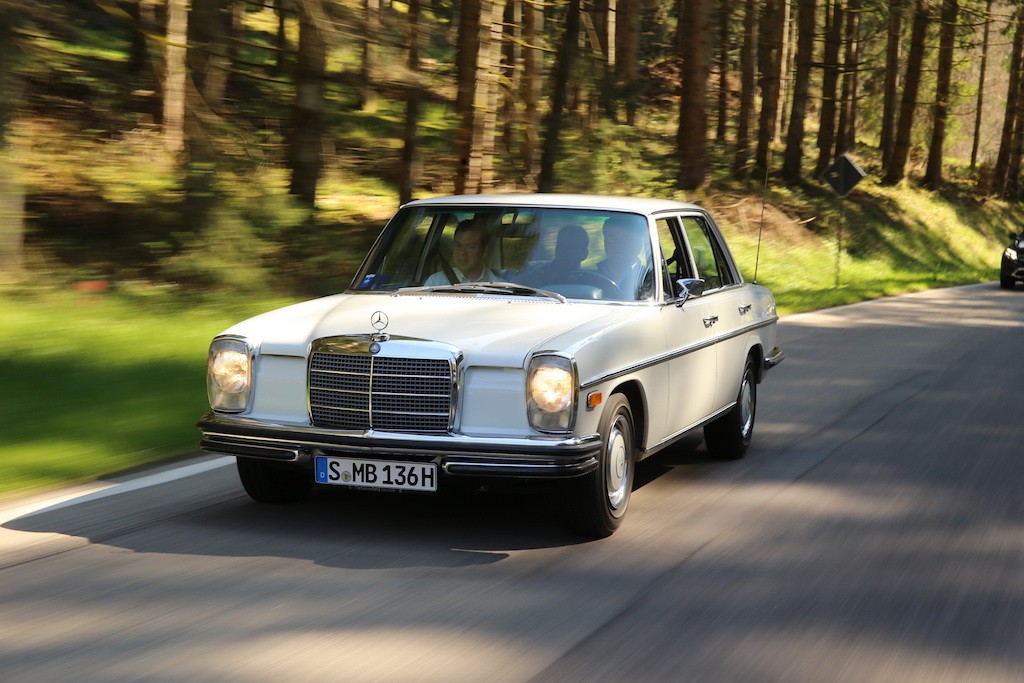 Mercedes E-Class: “Trái tim của thương hiệu”, công thần doanh số trong suốt hơn 70 năm (phần I) ảnh 11