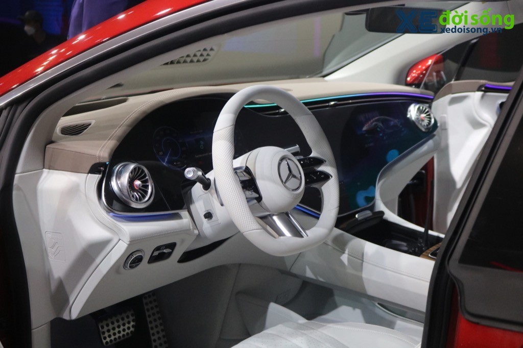 Mercedes đem EQS phân phối tại Việt Nam giá từ 4,839 tỷ đồng, tiên phong phân khúc xe điện hạng sang cỡ lớn ảnh 10