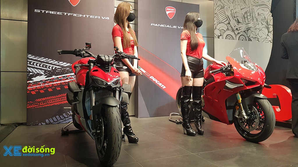 Đại gia Minh Nhựa chi 6 tỷ sở hữu siêu mô tô Ducati Superleggera V4 đầu tiên Việt Nam ảnh 7