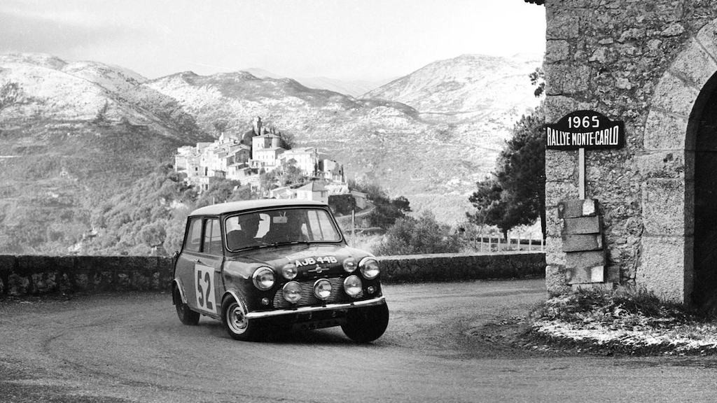 Nhìn lại lịch sử MINI John Cooper Works: những chiếc xe “bé hạt tiêu” nhưng đầy thiện chiến trên đường đua ảnh 2
