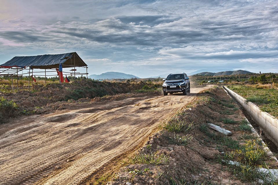 Off-road kiểu “Dakar Rally” phi thường với Mitsubishi tại đồi cát Bàu Trắng ảnh 3