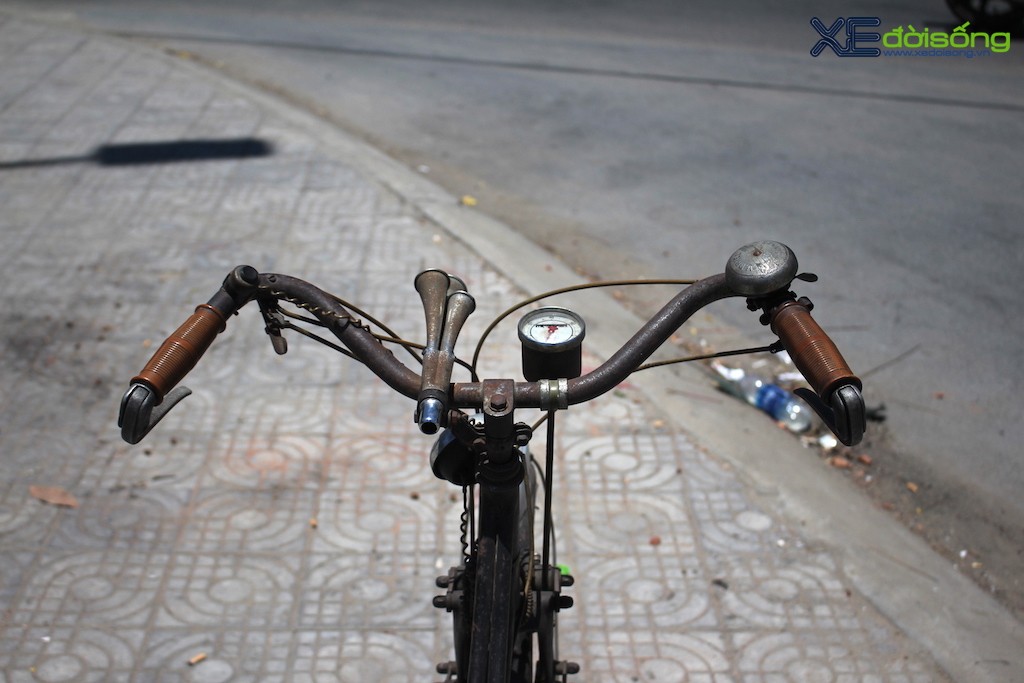 Diện kiến “cụ” xe đạp máy Mobylette AV3 nguyên bản sau 70 năm, bảo vật tại phố cổ Hội An ảnh 10