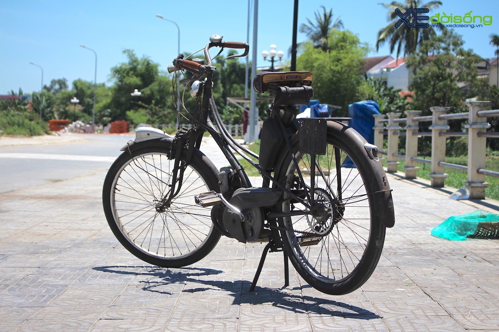 Diện kiến “cụ” xe đạp máy Mobylette AV3 nguyên bản sau 70 năm, bảo vật tại phố cổ Hội An ảnh 4