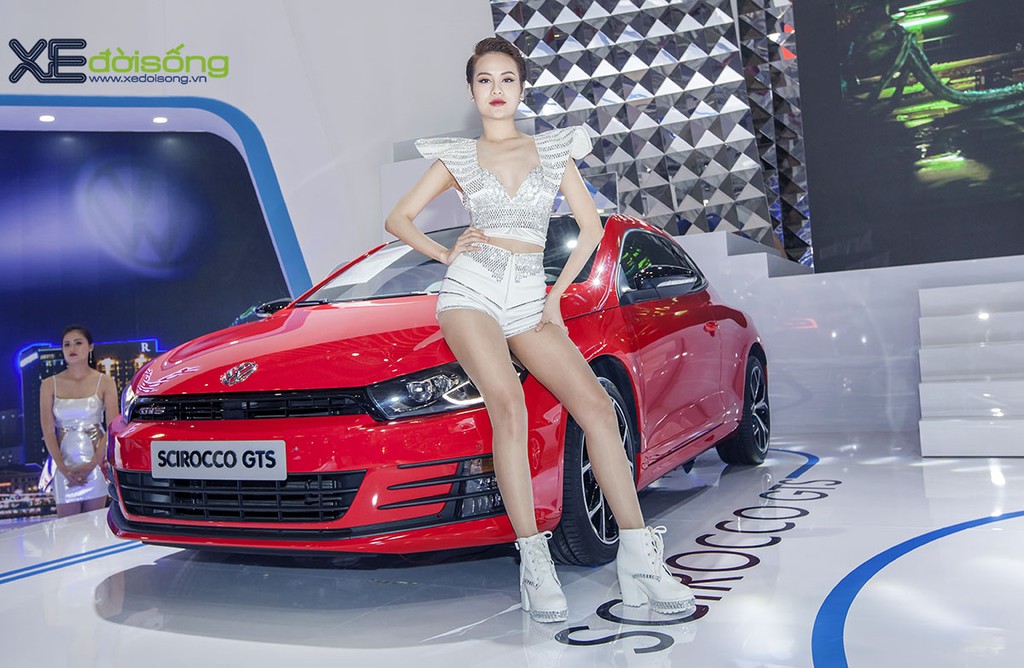 Thùy Trâm NextTop Model cá tính với Volkswagen Scirocco GTS ảnh 2