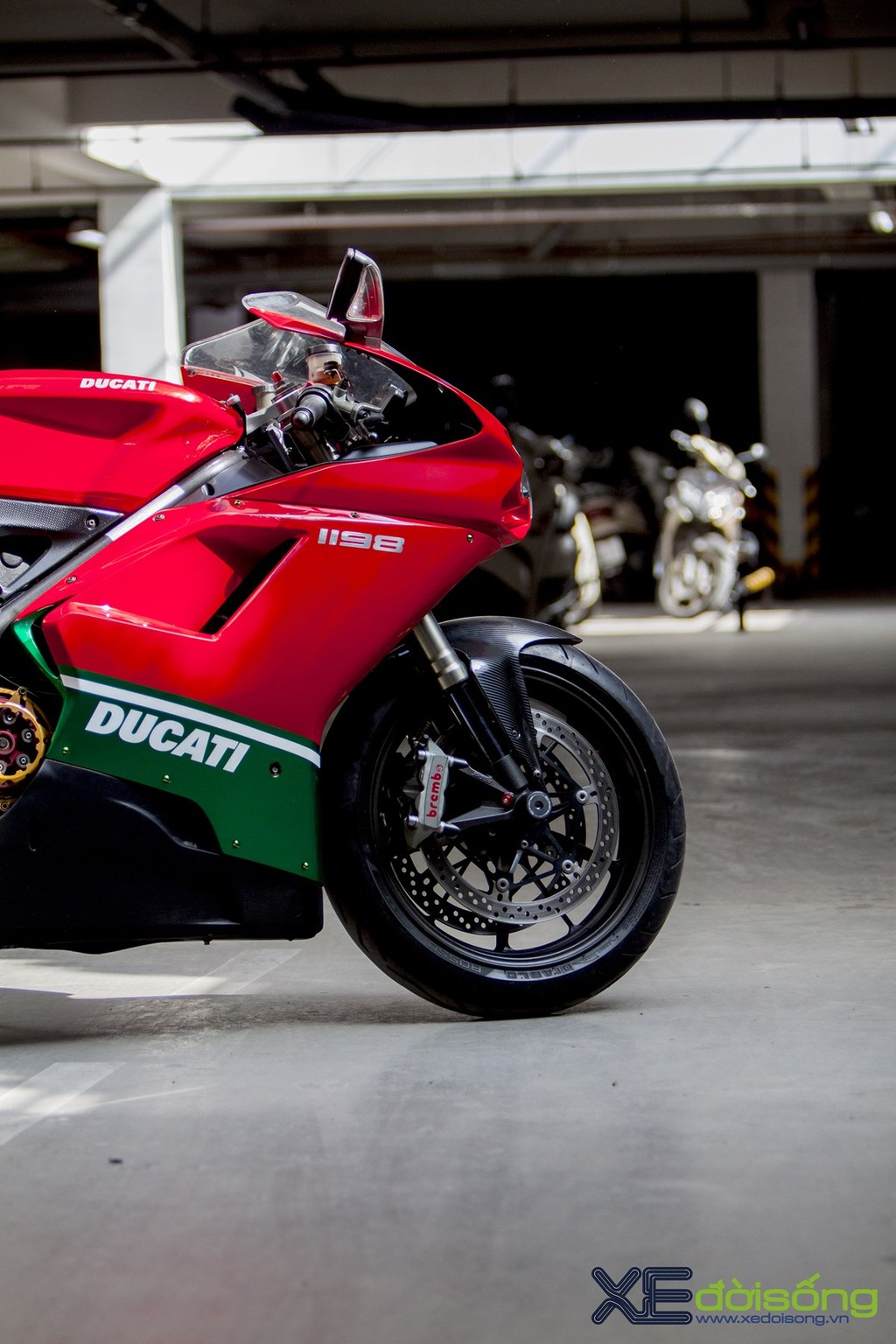 Ngắm Ducati 1198, huyền thoại trong làng Super Bike xi-lanh đôi ảnh 8