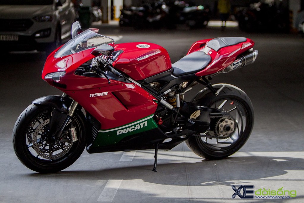 Ngắm Ducati 1198, huyền thoại trong làng Super Bike xi-lanh đôi ảnh 18