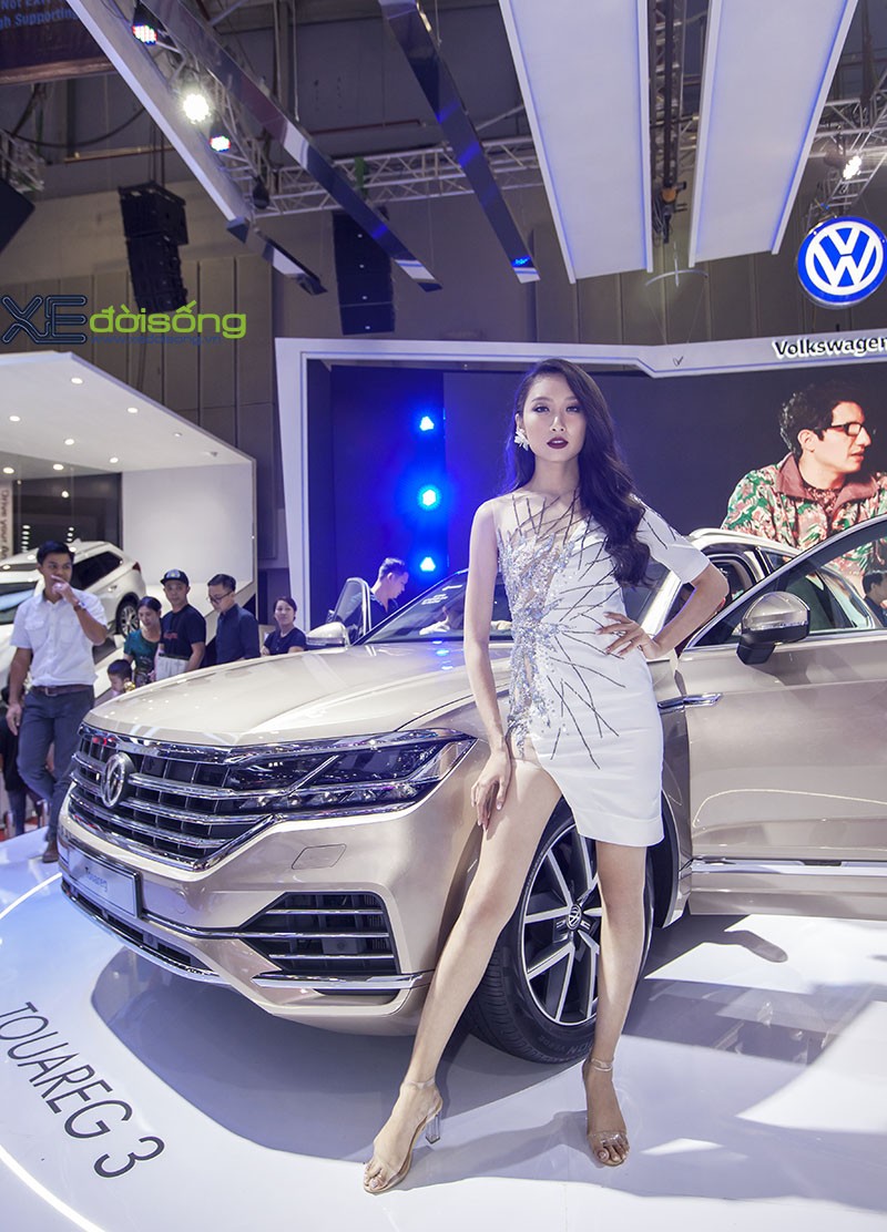 Dàn mẫu Việt sắc sảo, gợi cảm bên xe Volkswagen đẳng cấp Đức ảnh 5