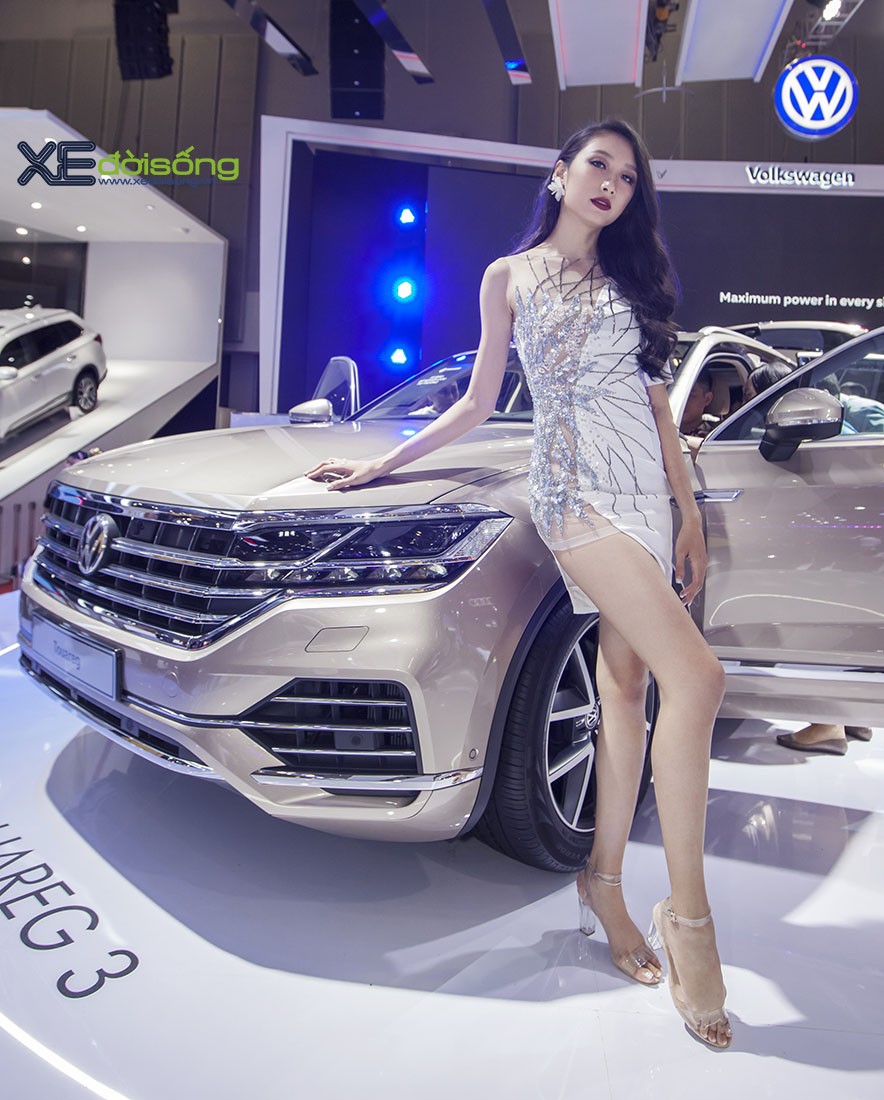 Dàn mẫu Việt sắc sảo, gợi cảm bên xe Volkswagen đẳng cấp Đức ảnh 6