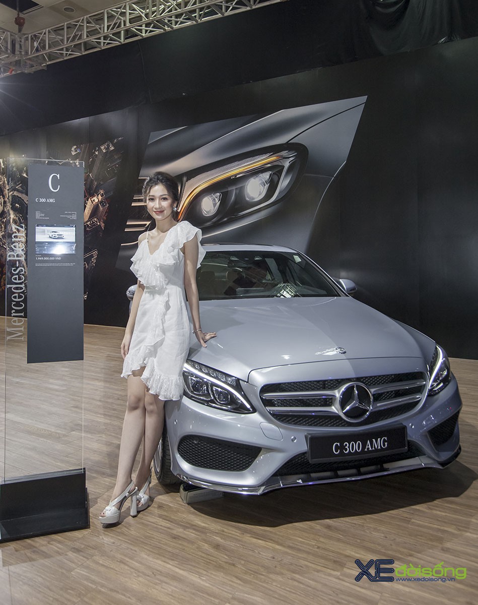 Dàn mỹ nữ khoe sắc bên xe Mercedes-Benz, diện BST Romance của NTK Adrian Anh Tuấn  ảnh 13