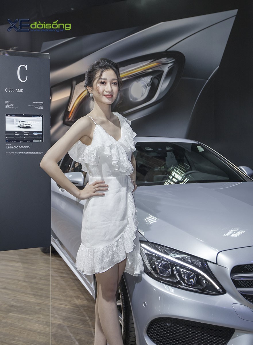 Dàn mỹ nữ khoe sắc bên xe Mercedes-Benz, diện BST Romance của NTK Adrian Anh Tuấn  ảnh 20