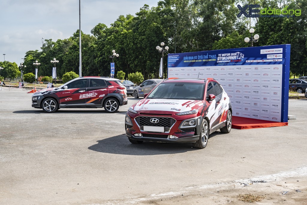 Bộ sưu tập xe đua đa dạng tại giải đua ô tô thể thao Gymkhana lần đầu tổ chức tại Việt Nam ảnh 1