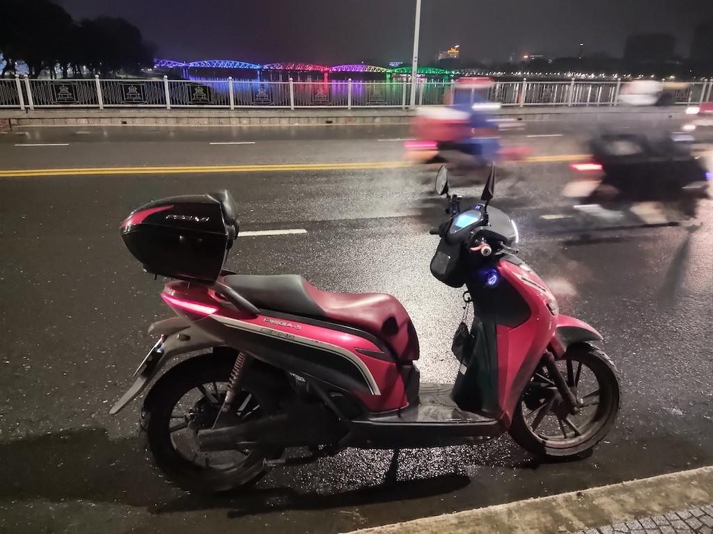 Chạy xe máy điện Pega-S, người đàn ông Hà Nội đi xuyên từ Móng Cái tới Cà Mau ảnh 10