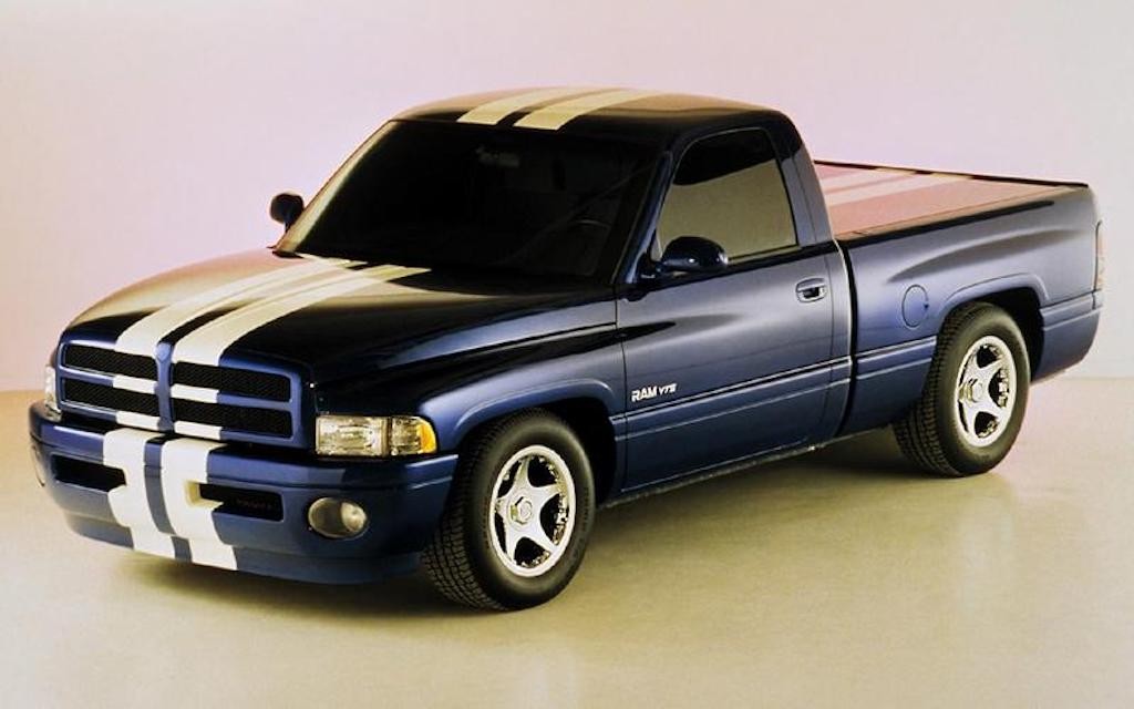 Nhìn lại lịch sử “hổ mang bành” Dodge Viper: chiếc xe hoang dại nhất từng được người Mỹ tạo ra (phần I) ảnh 8