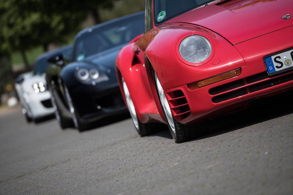 Xem 3 thế hệ hypercar nhà Porsche “so dáng” cùng nhau ảnh 3