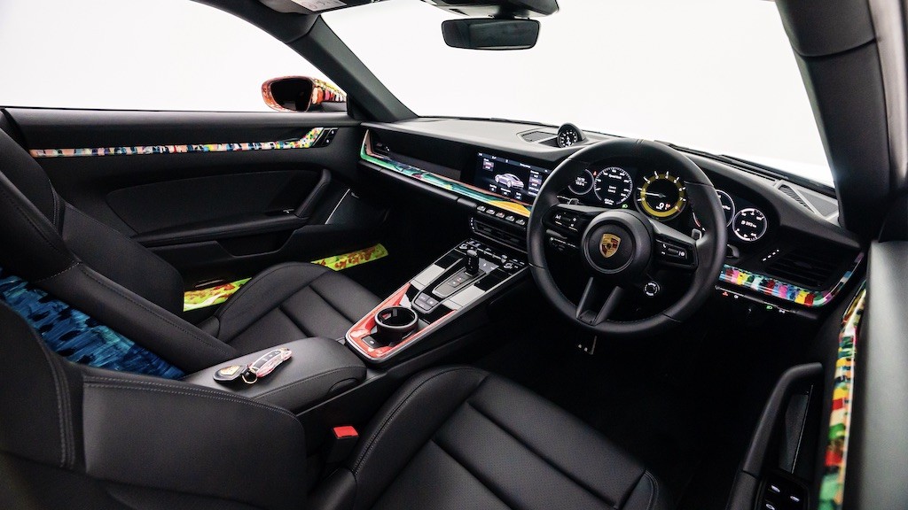 Không chỉ nhờ hãng cá nhân hoá, bạn còn có thể tự “thửa riêng” Porsche 911 bằng chính đôi tay mình! ảnh 8