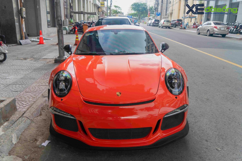 Bắt gặp Porsche 911 GT3 RS từng thuộc sở hữu của “ông trùm cafe” Đặng Lê Nguyên Vũ trên đường phố Sài Gòn ảnh 1